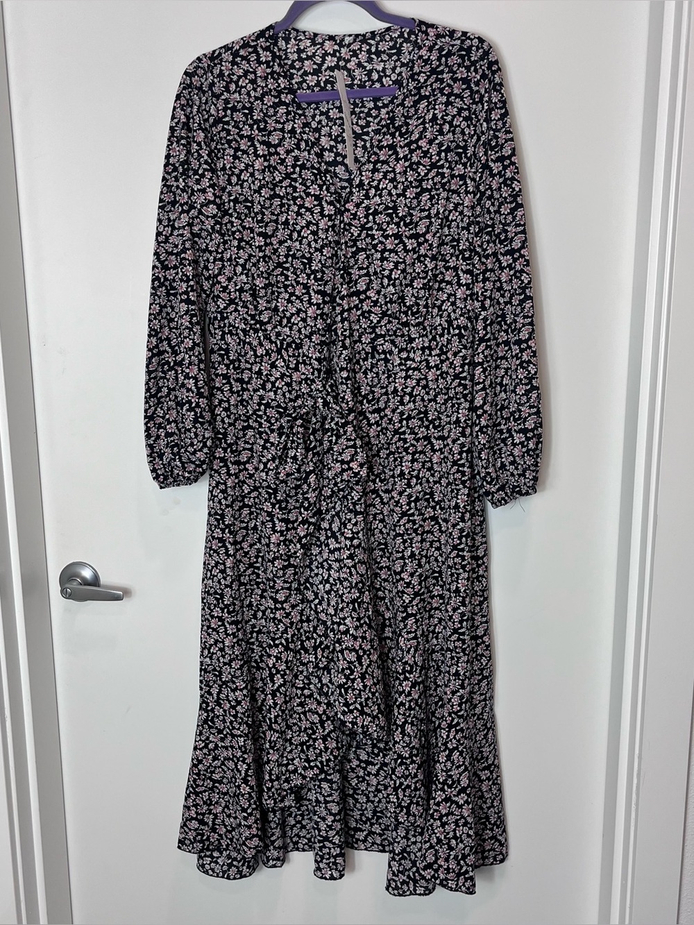 Gaovot Floral Long Sleeve Snap Tie Ruffle Cover up Beach NWT Black Pink Flower M